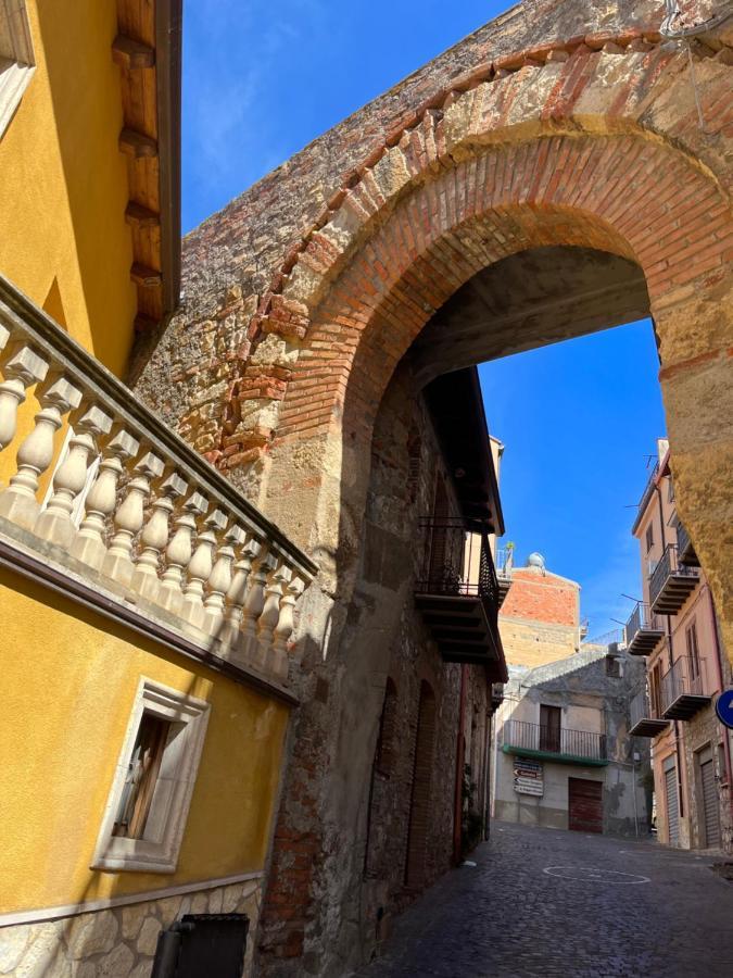 Calacta Casa Mia Caronia Eksteriør billede
